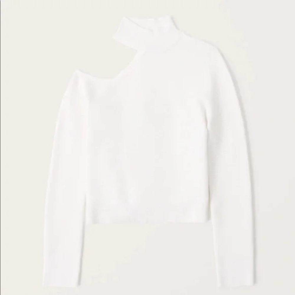 NWT Abercrombie Sweater *MARK ON SHIRT* see photos